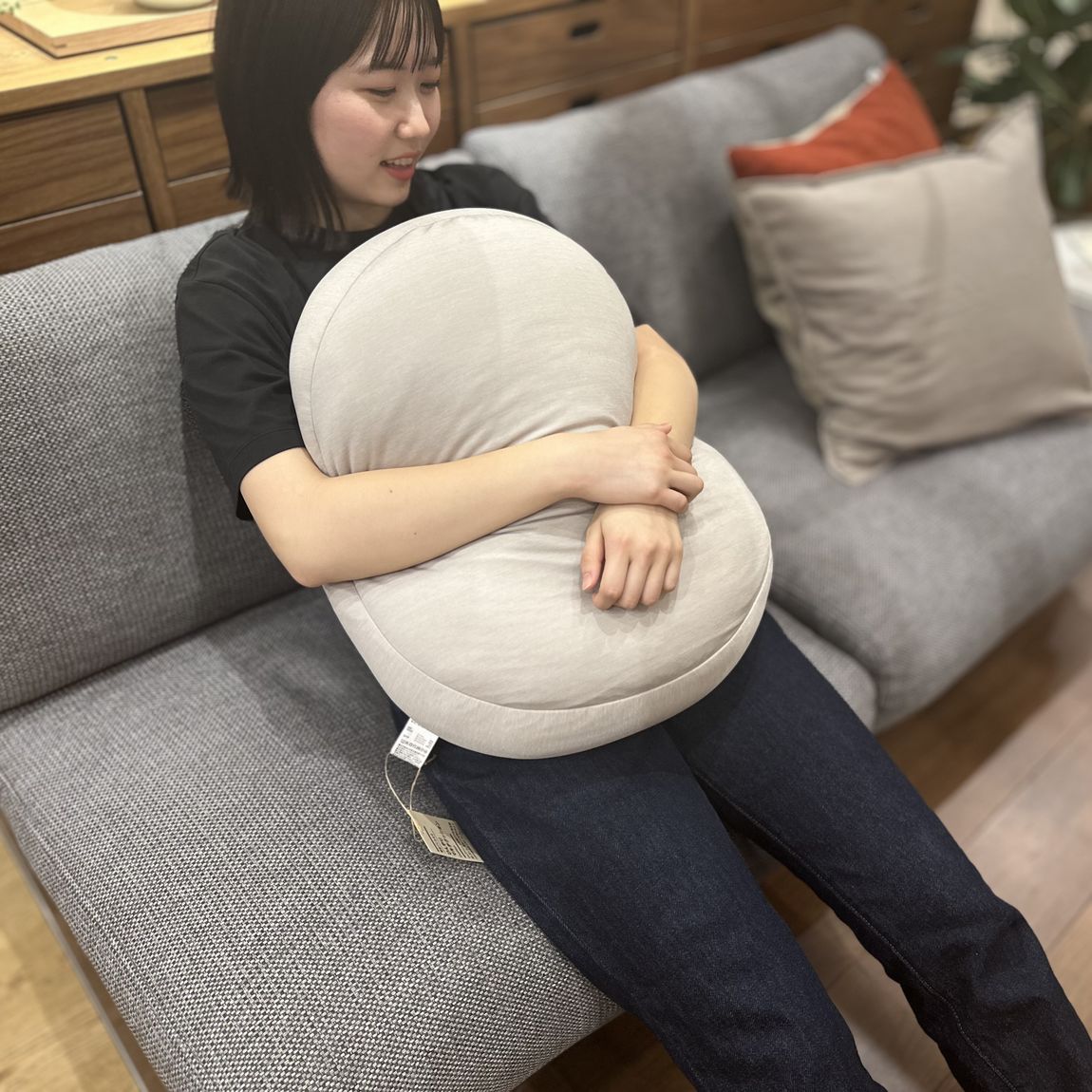 グランツリー武蔵小杉】ひんやりでふんわりなマルチクッション｜無印